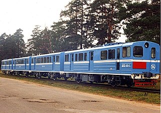 Дизель-поезд ДПС-01 на обкатном кольце Людиновского завода