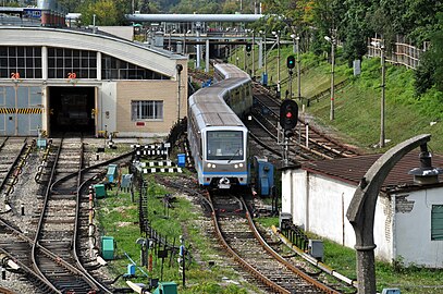 Поезд из вагонов типа 81-740.1/741.1 «Русич» на въезде в депо «Фили»