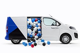 Грузовой фургон Citroën Jumpy оператора «Яндекс.Драйв»