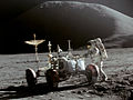 Экспедиция «Аполлон-15». Джеймс Ирвин рядом с лунным автомобилем. 1971 год