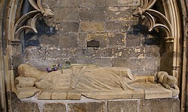 Гробница Джеймса Дугласа с его скульптурным изображением. Церковь Святой Бригитты, Дуглас, Ланаркшир