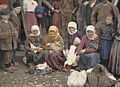 Торговки на базаре в Крушеваце, автохромная фотография Огюста Леона, 29 апреля 1913 год.