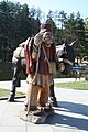 Деревянная скульптура в Златиборе, посвящённая 120-летию организованного туризма в этих местах