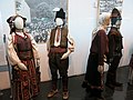 Мужской и женский костюмы Тимокской Краины, экспозиция этнографического музея Белграда