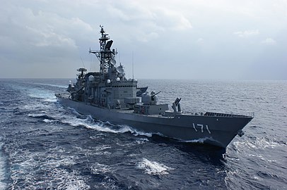 Эскадренный миноносец «Хатакадзэ» (DDG 171), построен на верфи в Нагасаки в 1986 году