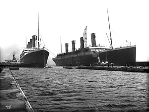 «Олимпик» (слева) и «Титаник» (справа) — первые 2 парохода из серии