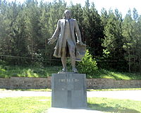 Памятник в Джермуке