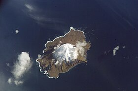 Вулкан Сегула на одноимённом острове. Снимок НАСА.