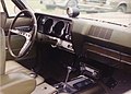 Магнитола Stereo 8 в автомобиле American Motors Rambler Marlin (1967), встроенная между центральной консолью и приборной панелью