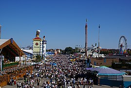 Октоберфест в Мюнхене — это крупнейшая в мире ярмарка