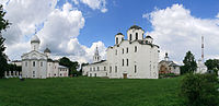 Старинные храмы в историческом центре