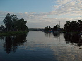 Онежский канал у посёлка Вознесенье