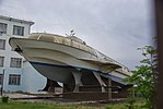 Списанное судно «Метеор-193», ставшее памятником в Казани, 2011 год.