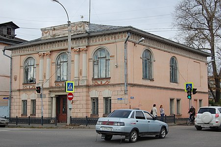 Общественный банк (1912), улица Володарского, 24/1.