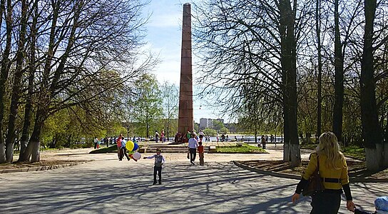 Обелиск Победы на Театральной площади