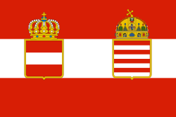 Военный и военно-морской флаг Австро-Венгрии в 1915—1918 годах (де-факто как военно-морской флаг никогда не использовался).