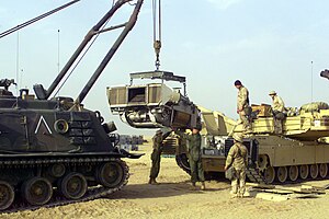 Шеврон на борту БРЭМ M88, Армия США, Операция «Несокрушимая свобода», Кувейт, 2003