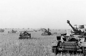 Немецкие танки выдвигаются на фронт, операция «Цитадель», 21 июня 1943 г.