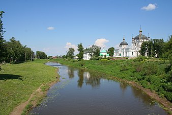 Река Гжать, Благовещенский собор и Тихвинская церковь