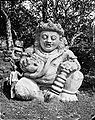 Крупнейшая каменная статуя дварапалы (Ява)