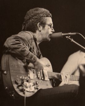 Джей Джей Кейл на концерте в Мюнхене (Германия), 1975 год