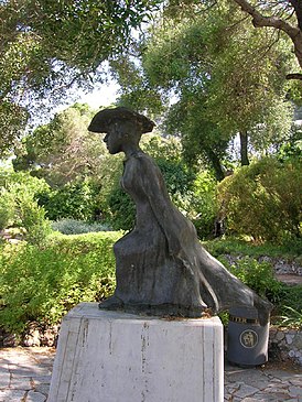 Статуя Молли Блум в Гибралтаре