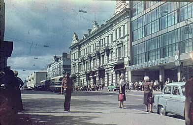 1982 год, Ленинская ул. (ныне Светланская). Два вагона РВЗ-6