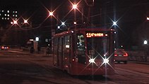 Трамвай на маршруте № 11 между остановками «Разгуляй» и «Цирк»