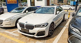 BMW 5 (2016—н.в.)