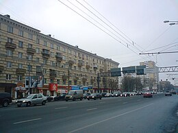 Улица неподалёку от пересечения с Автозаводской улицей