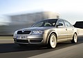 Рекламная фотография автомобиля Škoda Superb, 2008 год.