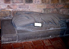 Надгробье Уильяма Феррерса, 5-го графа Дерби в аббатстве Мереваль, Уорикшир