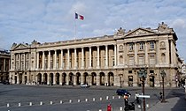Дворец Морского министерства в Париже, авторства архитекторов Жака Габриеля (автор проекта) и Суффло (контроль за выполнением работ).