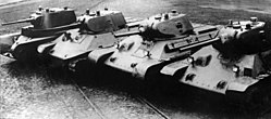 Довоенные танки производства завода № 183. Слева направо: А-8 (БТ-7М), А-20, Т-34 обр. 1940 г. с пушкой Л-11, Т-34 обр. 1941 г. с пушкой Ф-34.