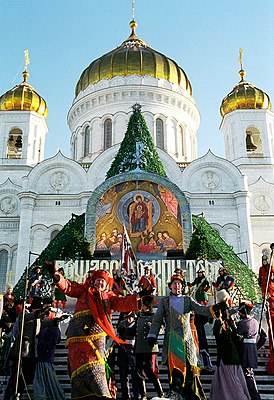 Праздничное представление в честь Рождества Христова у Храма Христа Спасителя (Москва, 2002 год)