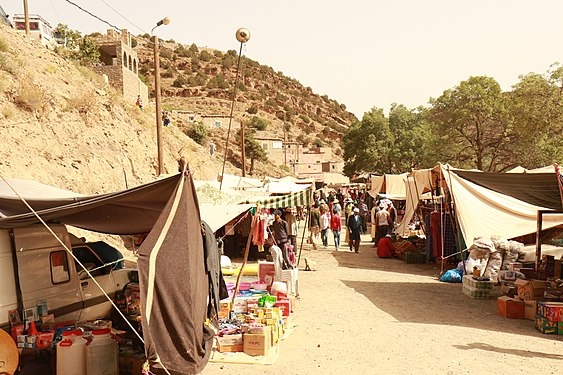 Современный базар в берберской деревне