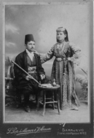Сефардская пара из Сараево в традиционной одежде, 1900