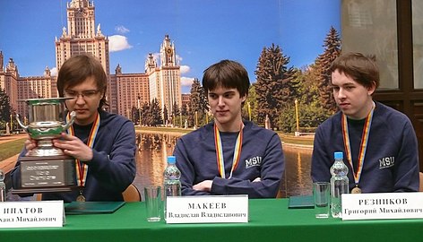 Команда МГУ, победителей ICPC-2019 и 2018: Михаил Ипатов, Владислав Макеев, Григорий Резников