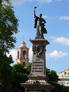 Памятник донье Хосефе Ортис де Домингес