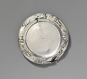 Римская тарелка; 1–2 века н. э .; высота: 0,1 см, диаметр: 12,7 см; Метрополитен-музей