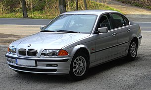 Седан BMW 320i
