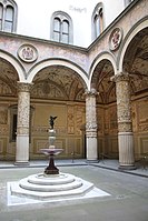 Кортиле (внутренний дворик) Палаццо Веккьо. 1453. Флоренция