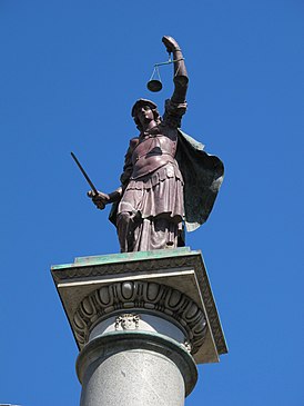 Статуя Юстиции на колонне (1570 г.) во Флоренции, на пл. Св. Троицы