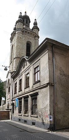 Колокольня Армянского собора и бывший дворец армянского архиепископа