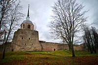 Никольская башня и северо-восточная стена крепости