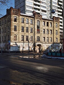 Малый Рогожский (справа). Вид от Малой Андроньевской улицы. Здание (бывший дом № 21/10) снесено в ноябре 2009 года.