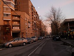 Большая Декабрьская улица вечером. Вид от улицы Сергея Макеева.