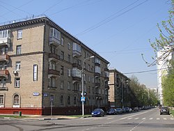 Улица Кедрова возле пересечения с улицей Львова (май 2014)