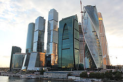 Вид на деловой центр Москва-Сити со стороны Москвы-реки (2014).