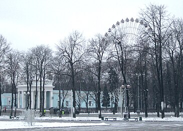 Колесо и ВДНХ зимой